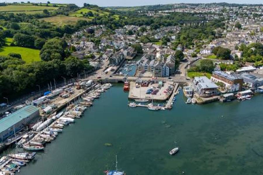Locksmith In Penryn, Cornwall, Low-Key Locksmiths, Commercial Locksmiths, Residential Locksmiths-1